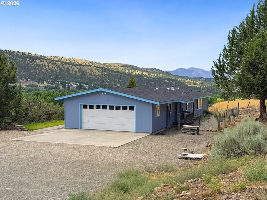 106 NE Charolais Hts, John Day, OR 97845 - #2