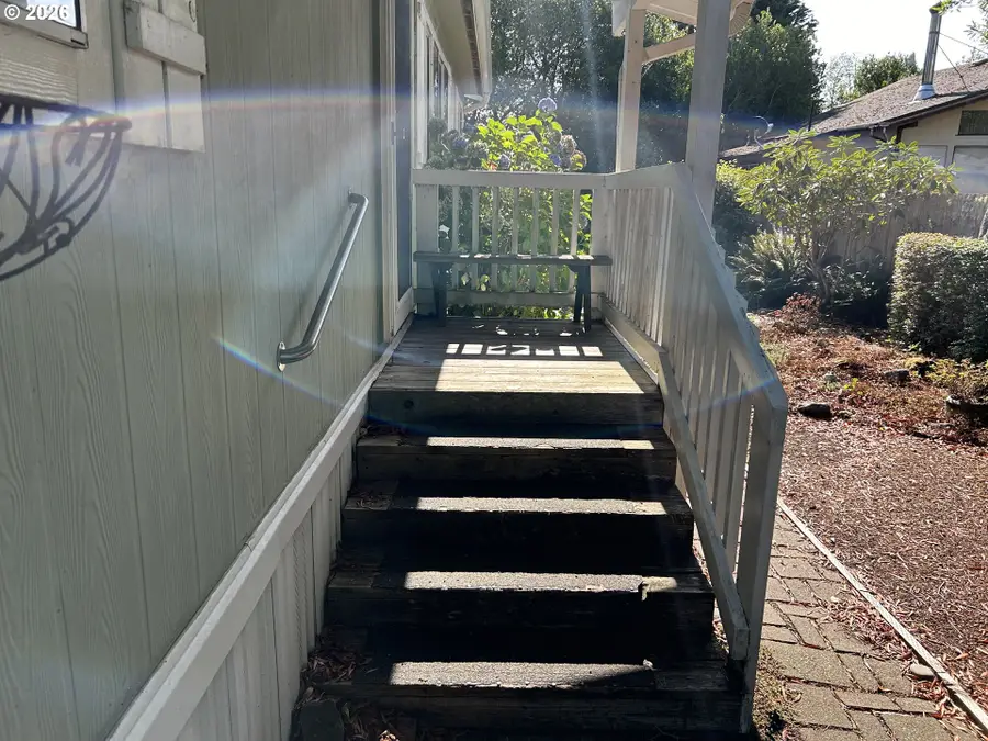 179 Outer Dr, Florence, OR 97439 - #3