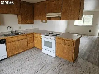 421/425 S 58th St, Springfield, OR 97478 - #3