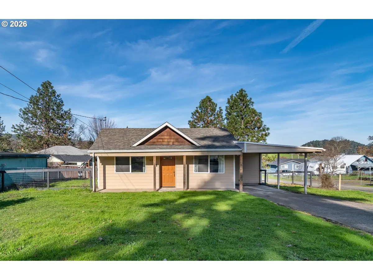 430 SE Carrol St, Winston, OR 97496 - Image #1