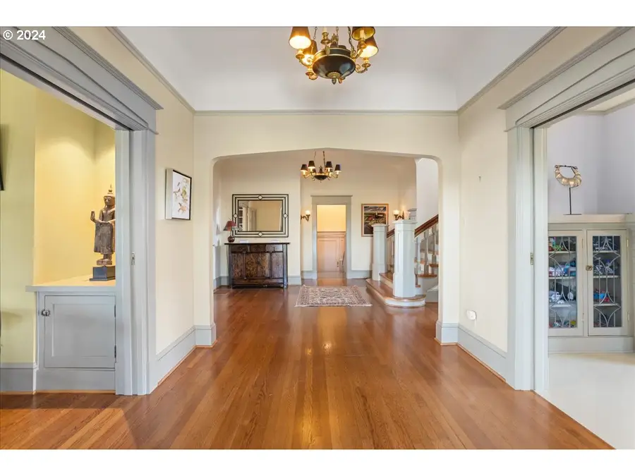 1960 SW 16th Ave, Portland, OR 97201 - Image #3