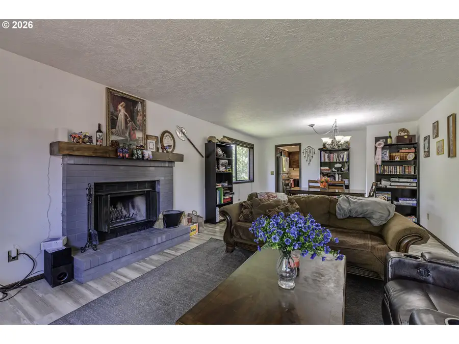 3102 B St, Forest Grove, OR 97116 - #3