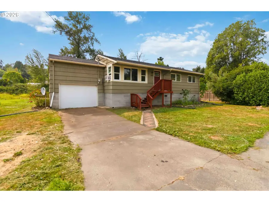 109 Merritt Dr, Longview, WA 98632 - #2