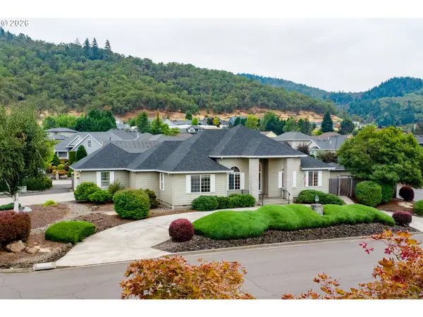 147 Wingfoot Ct, Winchester, OR 97495