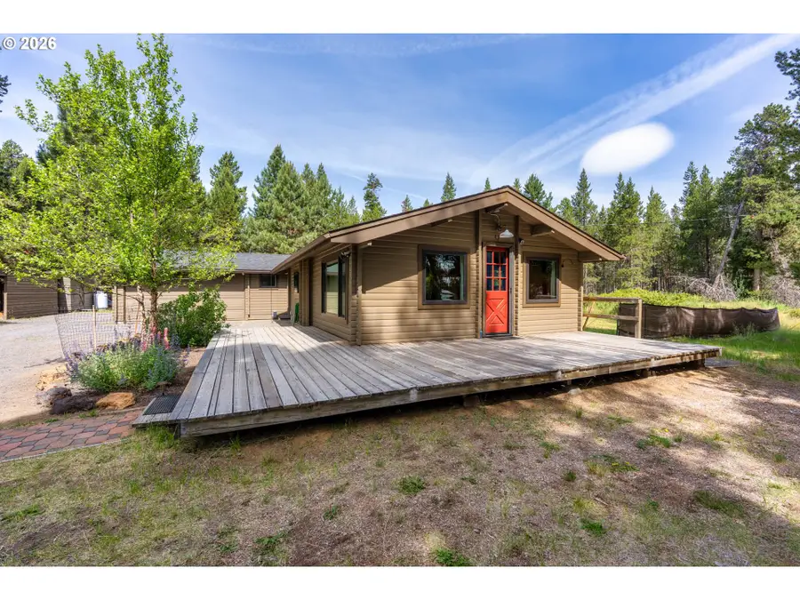 56711 Lunar Dr, Bend, OR 97707 - #2