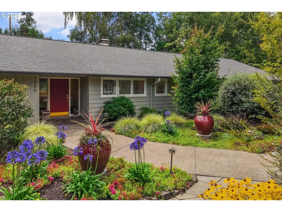 7550 SW Laurel St, Portland, OR 97225 - #2