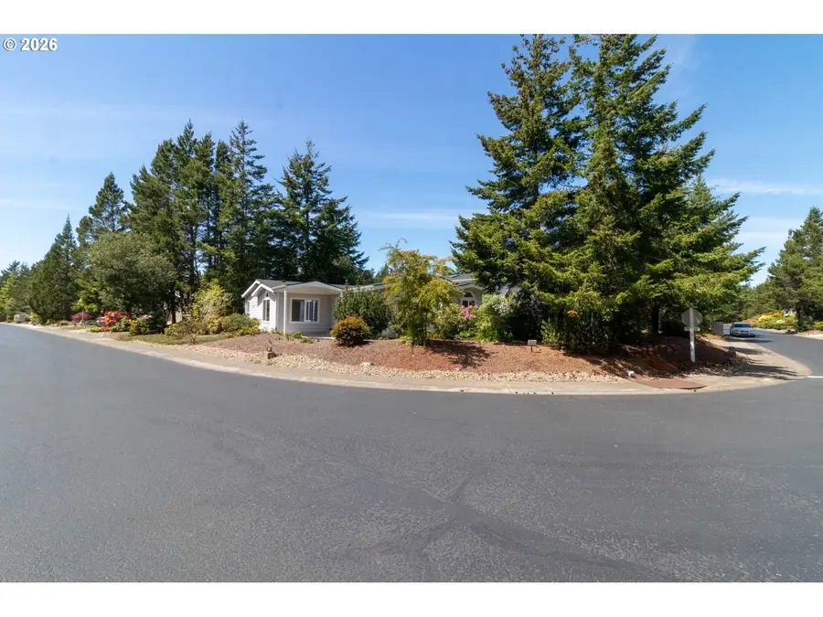 499 Sherwood Loop, Florence, OR 97439 - #3