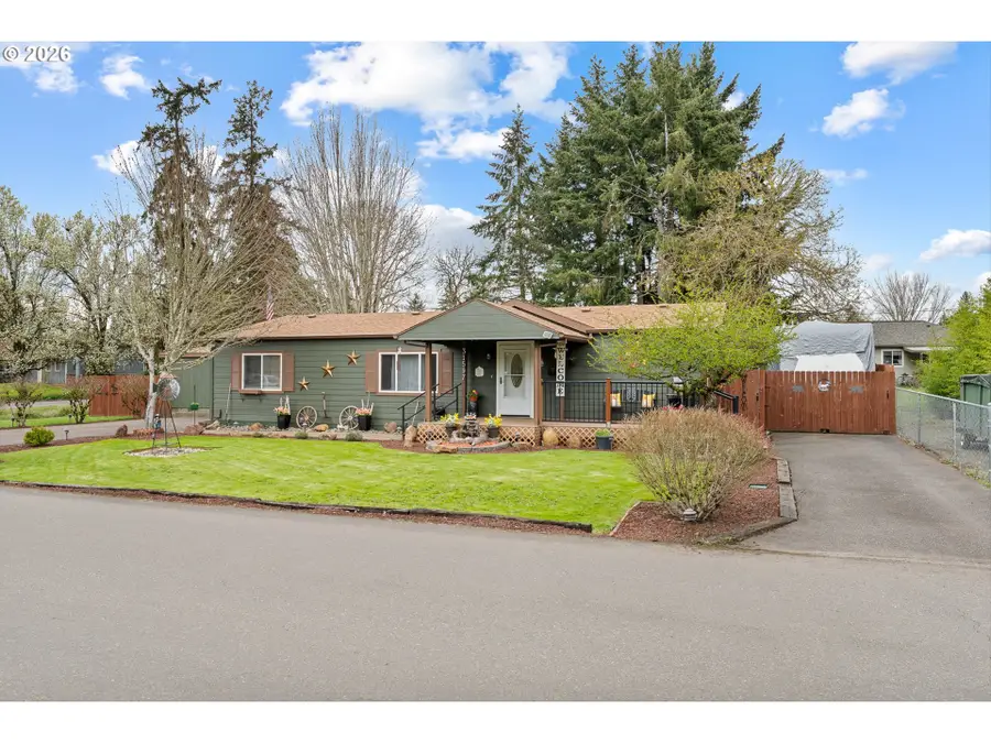 31597 NW Pacific St, North Plains, OR 97133 - #3