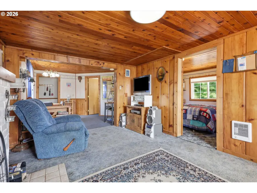 1418 NE Oar Ave, Lincoln City, OR 97367 - #3