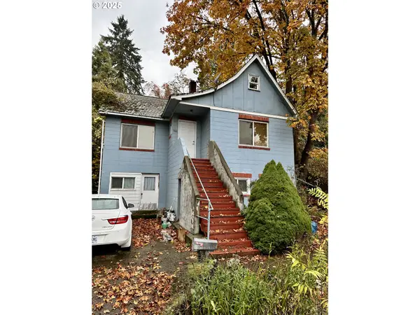 562 Kelly Blvd, Springfield, OR 97477