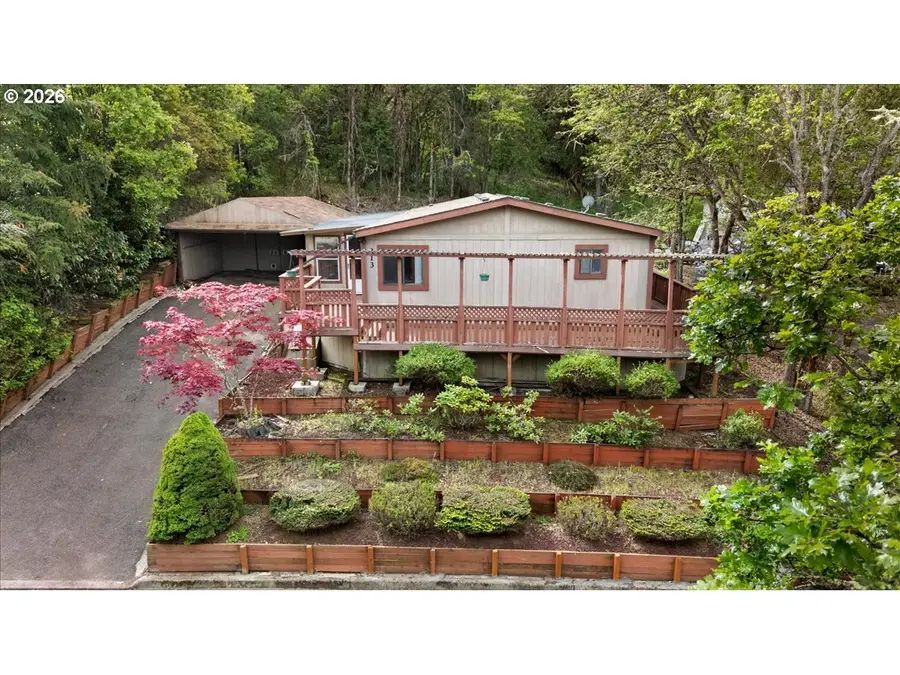 313 NE Kirby Ave, Roseburg, OR 97470 - #2