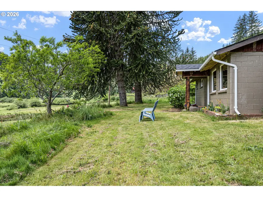 19395 Rust Rd, Blachly, OR 97412 - #2
