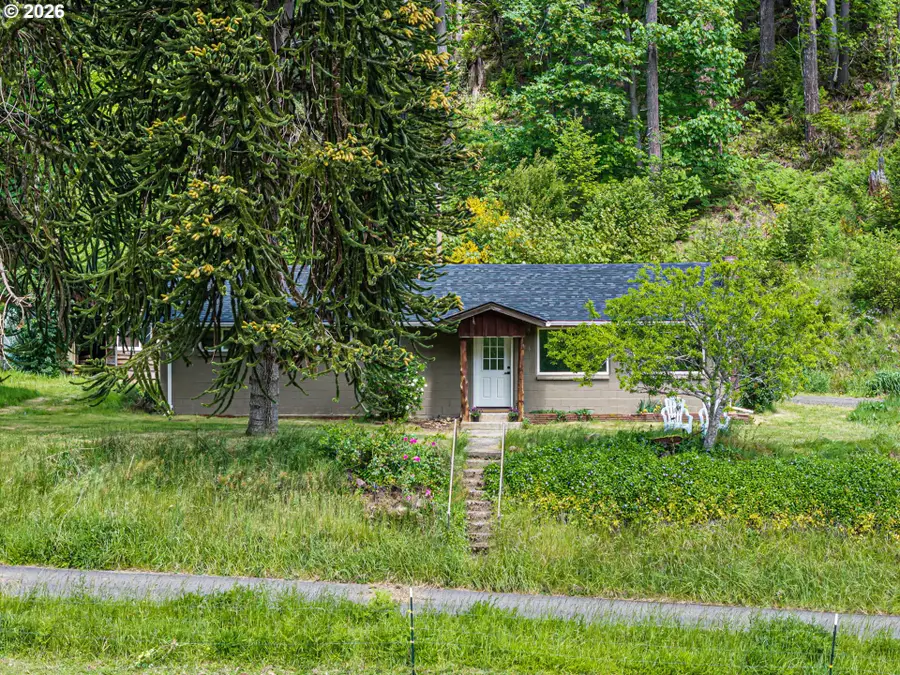 19395 Rust Rd, Blachly, OR 97412 - #3