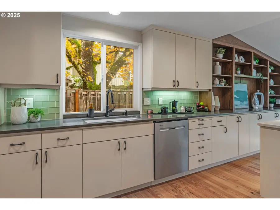 4280 Bernard St, Lake Oswego, OR 97035 - Image #3