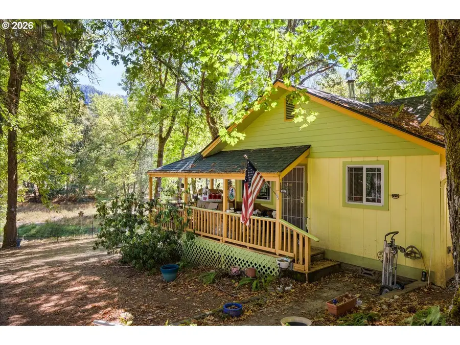 3604 Azalea Glen Rd, Glendale, OR 97442 - #2
