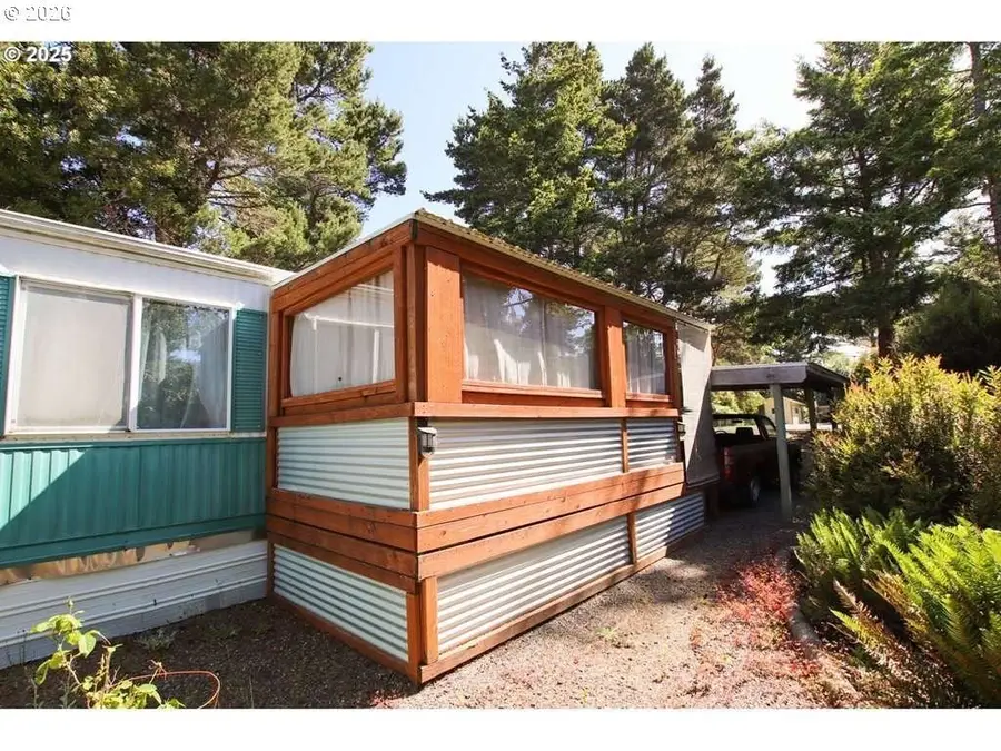 1600 Rhododendron Dr #214, Florence, OR 97439 - #2