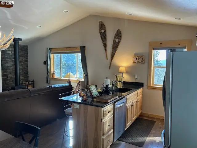 141239 Red Cone Dr, Crescent Lake, OR 97733 - #3