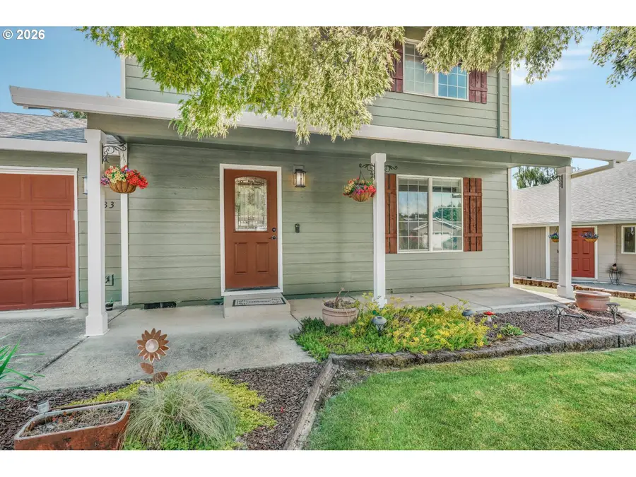 1233 SW Fir Ct, Dundee, OR 97115 - #2