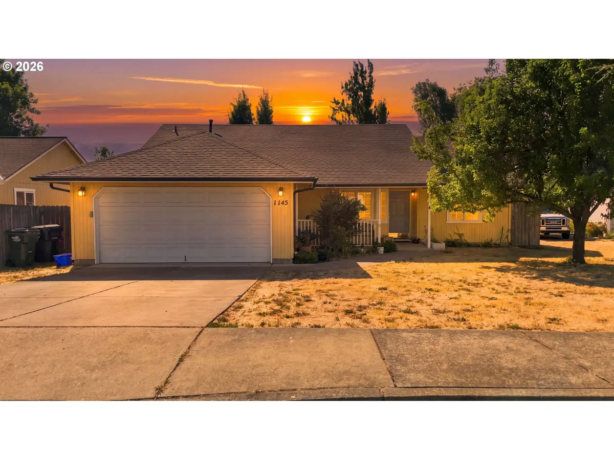 1145 Ash Grove Loop, Creswell, OR 97426 - #1
