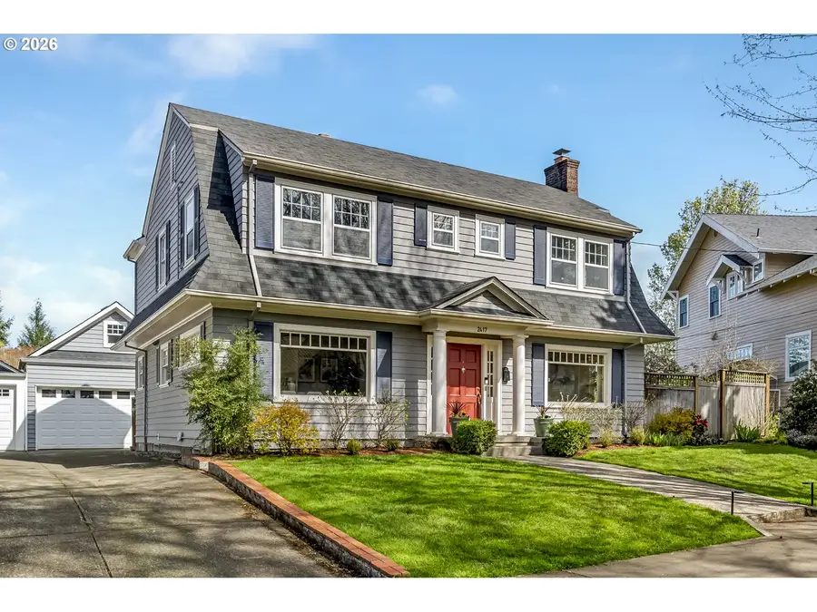 2417 NE Hamblet St Ne, Portland, OR 97212 - #2