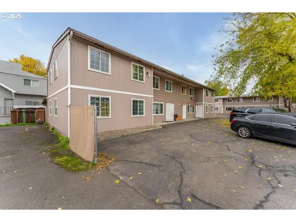 1215 W Main St, Medford, OR 97501