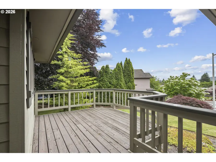 310 NE Greenway Dr, Gresham, OR 97030 - #2