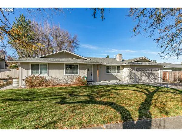 1569 Papago Dr, Medford, OR 97504