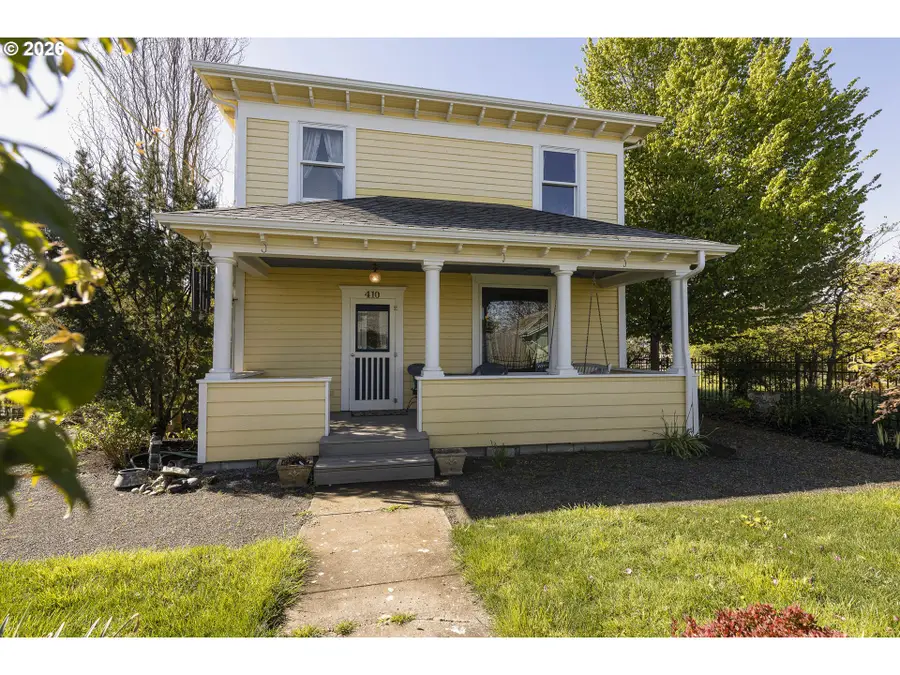 410 W Grant St, Carlton, OR 97111 - #2