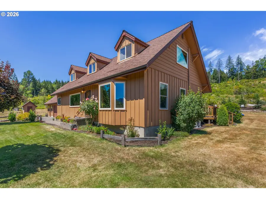2401 Loop Rd, Stevenson, WA 98648 - #2
