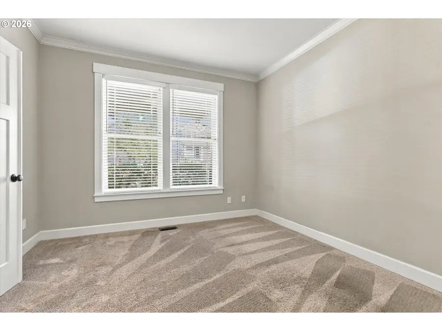19114 Windmill Dr, Oregon City, OR 97045 - #3