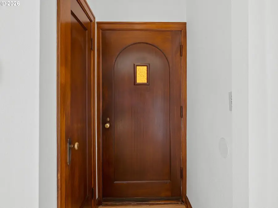 6035 SE Lafayette St, Portland, OR 97206 - Image #3