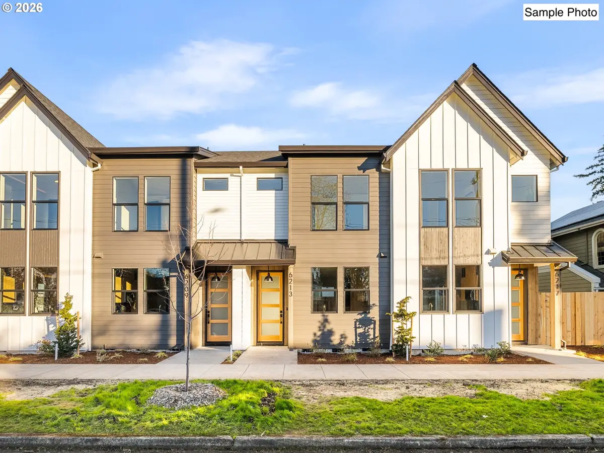 6126 NE Stanton St, Portland, OR 97213 - #1