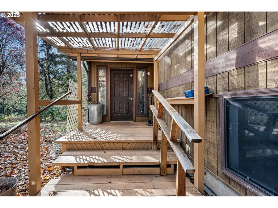 84552 Laughlin Rd, Eugene, OR 97405 - Image #3