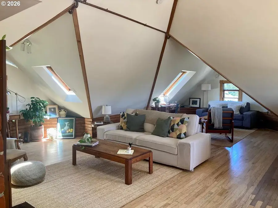 35 NE 22nd Ave, Portland, OR 97232 - #2