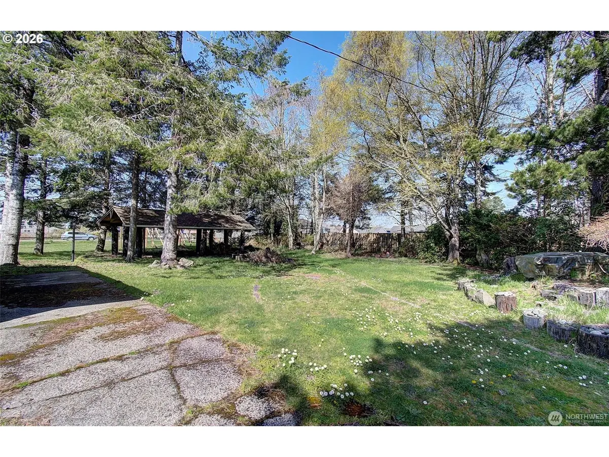 4913 N Pl, Seaview, WA 98644 - #1