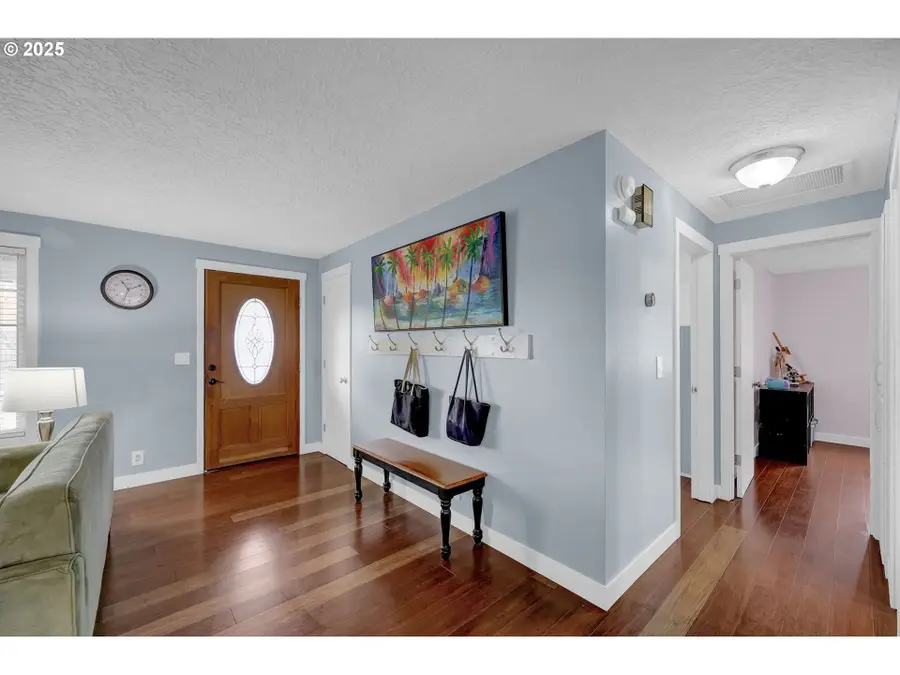 1036 Oak St, Junction City, OR 97448 - Image #3