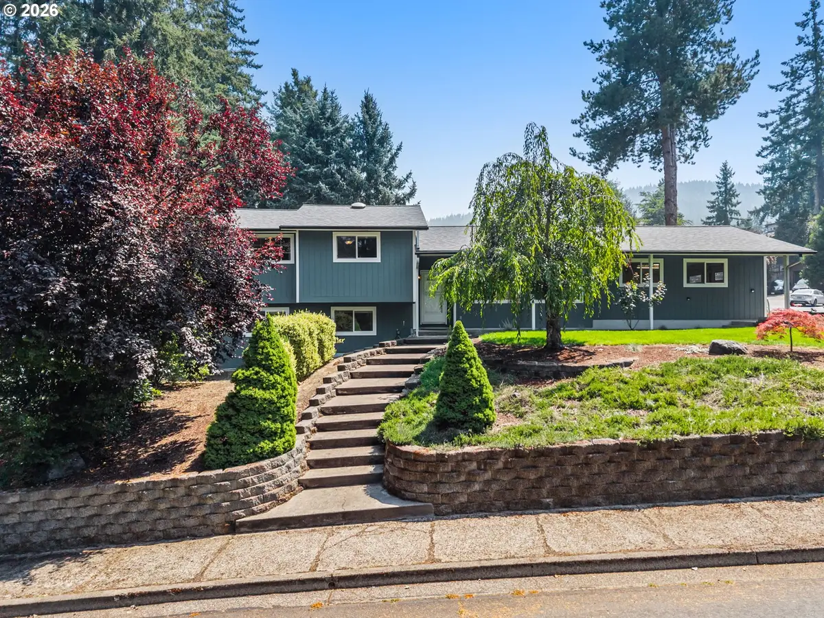 305 S 68th Pl, Springfield, OR 97478 - #1
