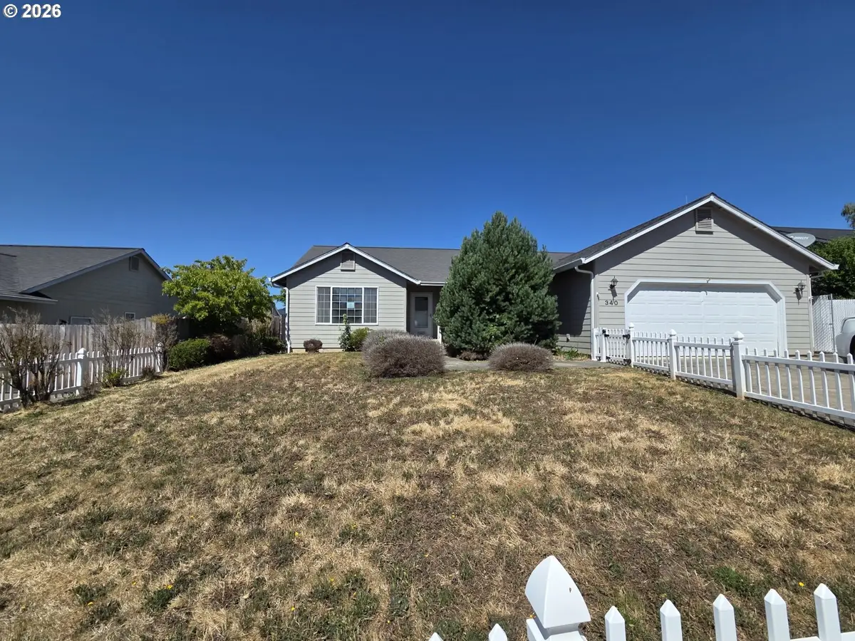 340 NW Elizabeth Ave, Winston, OR 97496 - #1