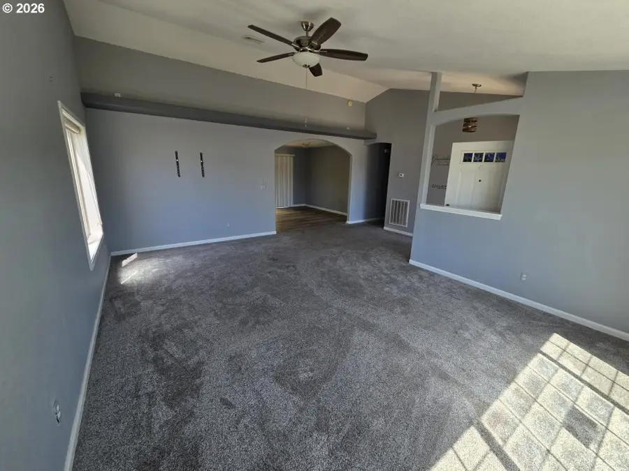340 NW Elizabeth Ave, Winston, OR 97496 - #3