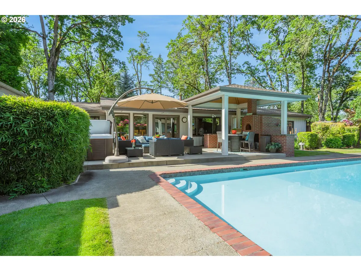 18 Ridgewood Dr, Roseburg, OR 97471 - #1