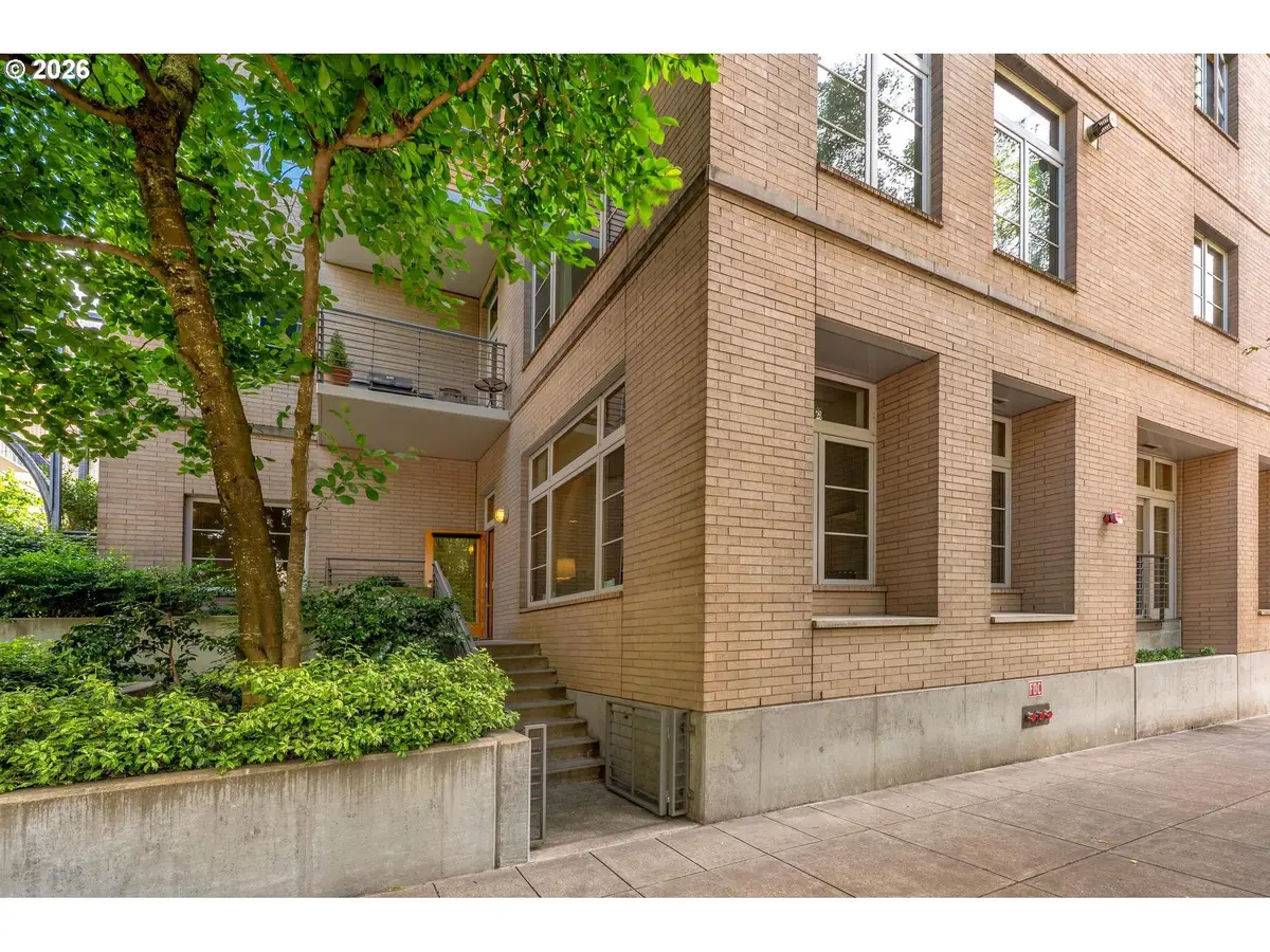 1120 NW Northrup St #102, Portland, OR 97209 - #1