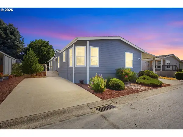 51508 SE Oak Grove Dr, Scappoose, OR 97056