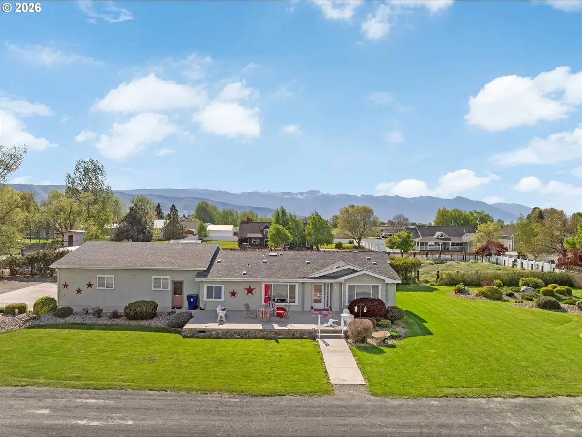 960 1/2 H St, Baker City, OR 97814 - #1