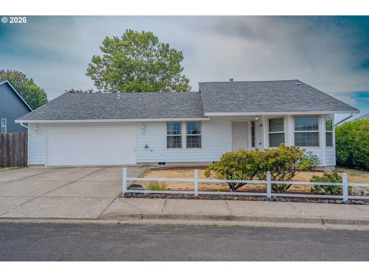1351 N Monroe St, Lafayette, OR 97127 - #1
