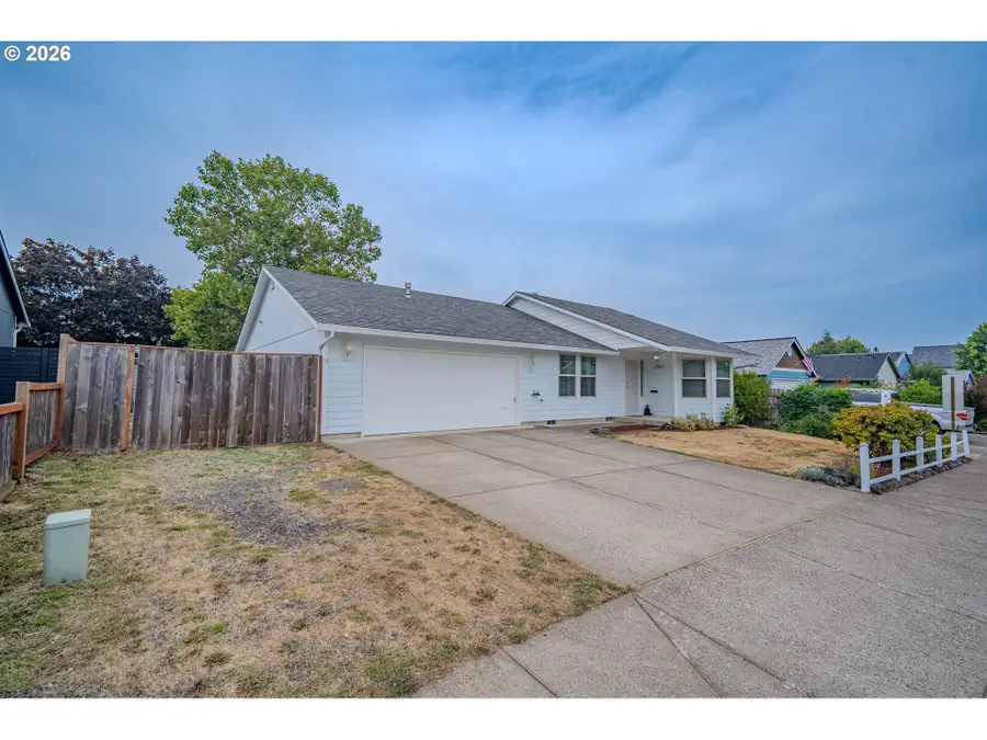 1351 N Monroe St, Lafayette, OR 97127 - #3