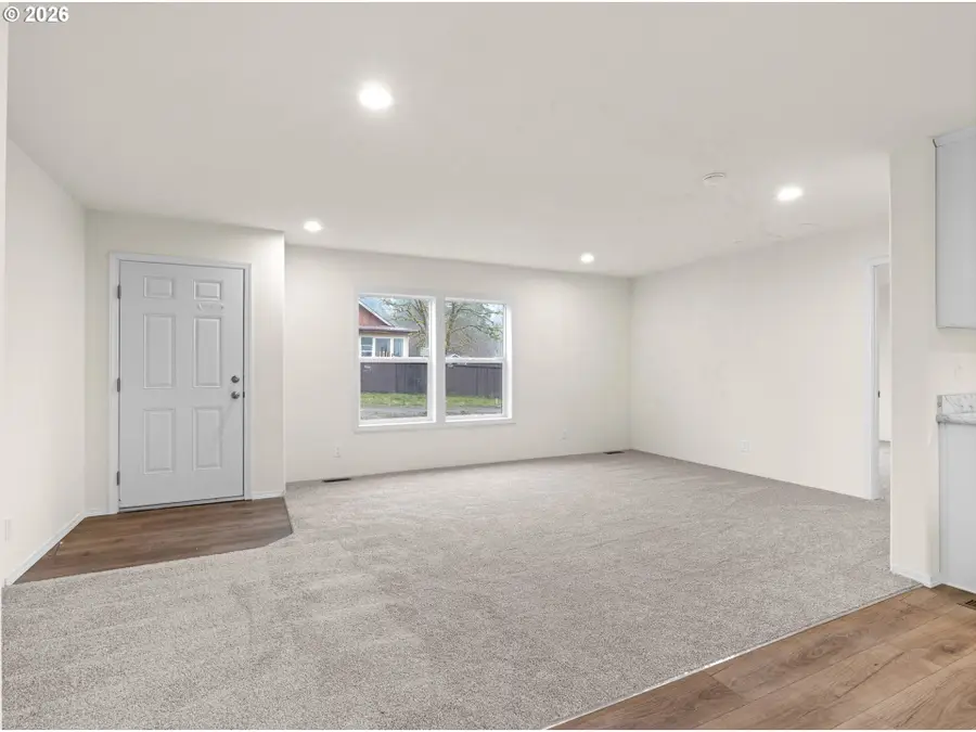 55556 SW Horner Ln, Gaston, OR 97119 - Image #2