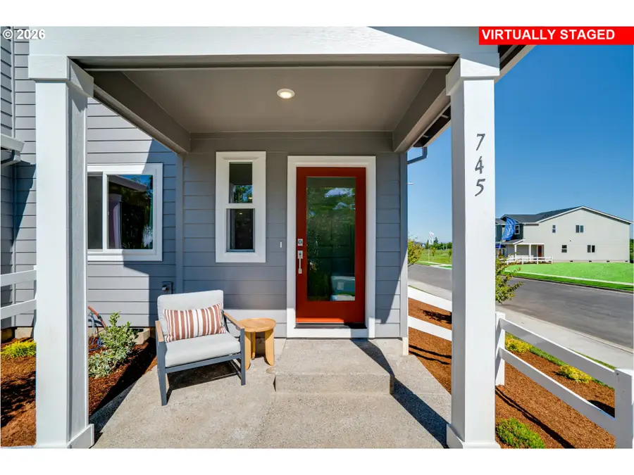 897 Kirksey St, Woodburn, OR 97071 - #3