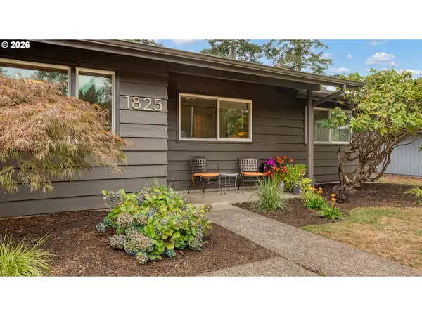 1825 SW Glenview Ave, Portland, OR 97225