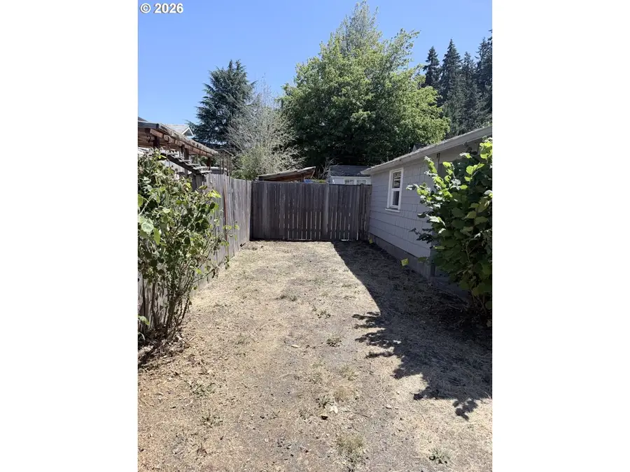2461 Potter St, Eugene, OR 97405 - #2
