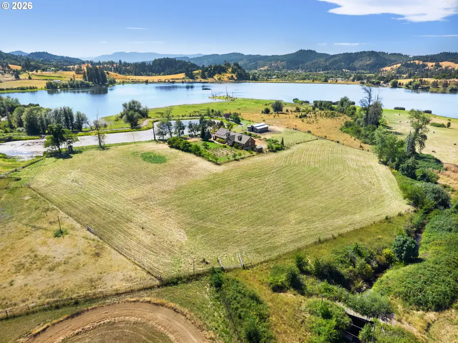 1750 Plat I Rd, Sutherlin, OR 97479 - #2